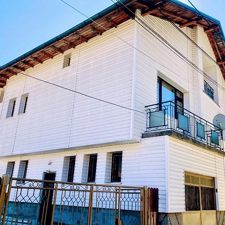 Niya Guest House Beli Iskăr Exterior foto
